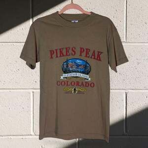 Vintage 90’s Pikes Peak Colorado Graphic Tee